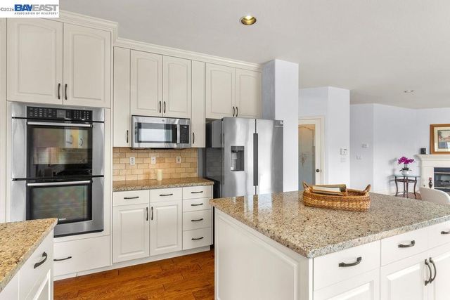 3400 Fallen Oak Dr, Modesto, CA 95355