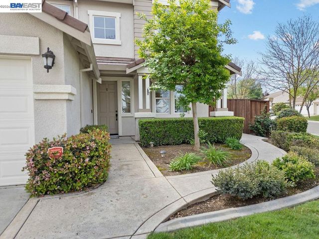 3400 Fallen Oak Dr, Modesto, CA 95355