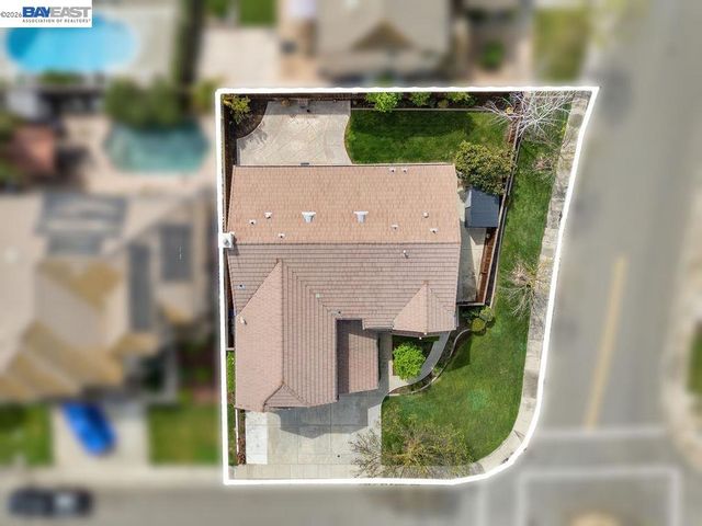 3400 Fallen Oak Dr, Modesto, CA 95355