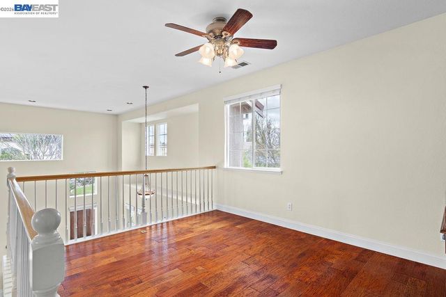 3400 Fallen Oak Dr, Modesto, CA 95355