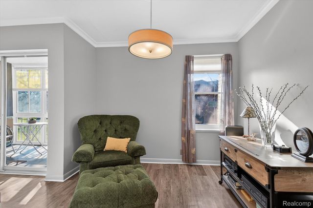 32989 Fargo Street 43, Livonia, MI 48152