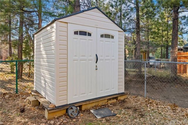 594 Los Angeles Avenue, Sugarloaf, CA 92386