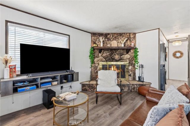 594 Los Angeles Avenue, Sugarloaf, CA 92386