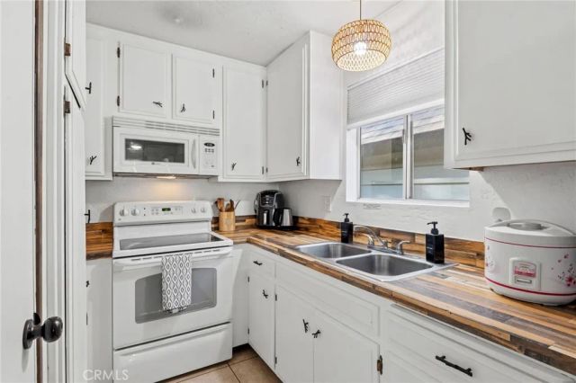 594 Los Angeles Avenue, Sugarloaf, CA 92386