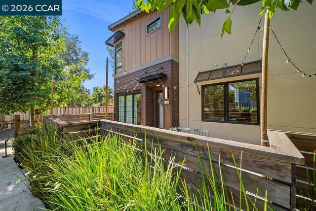 44 Analisa Ln, Walnut Creek, CA 94596