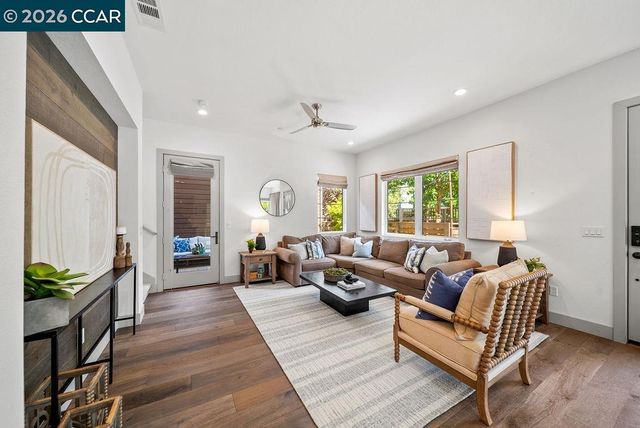 44 Analisa Ln, Walnut Creek, CA 94596