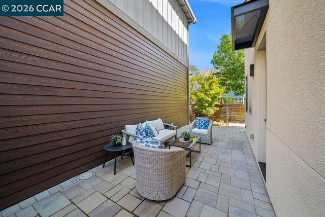 44 Analisa Ln, Walnut Creek, CA 94596