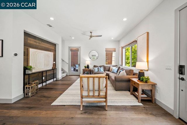 44 Analisa Ln, Walnut Creek, CA 94596