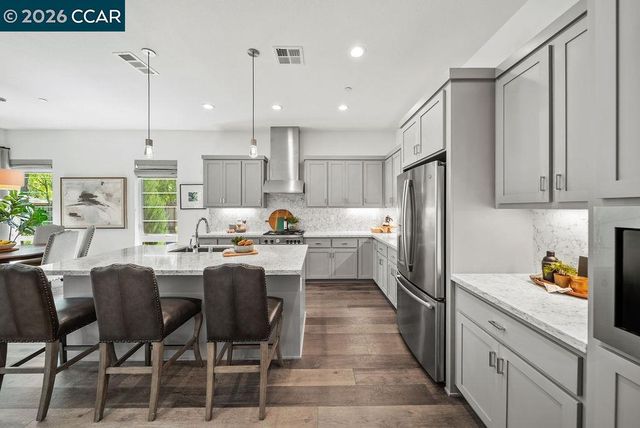 44 Analisa Ln, Walnut Creek, CA 94596