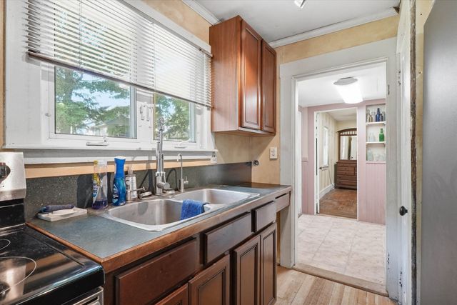 625 Douglas Street, Manchester, NH 03102