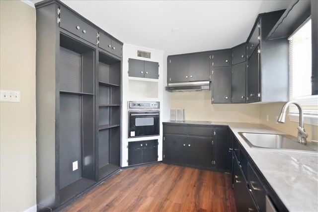 4022 Lowman St, Corpus Christi, TX 78411