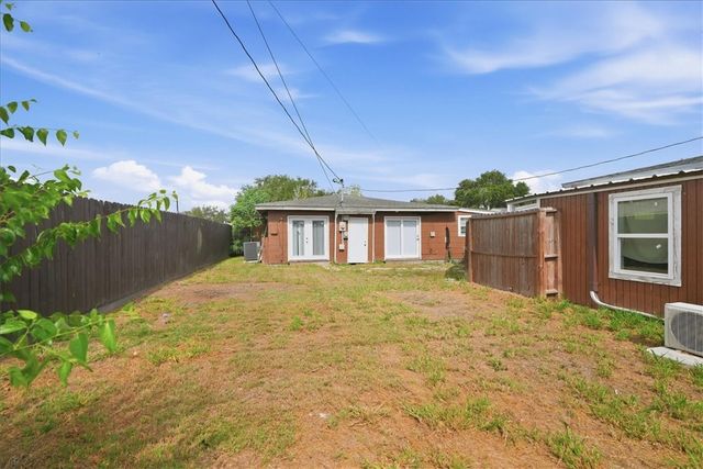 4022 Lowman St, Corpus Christi, TX 78411