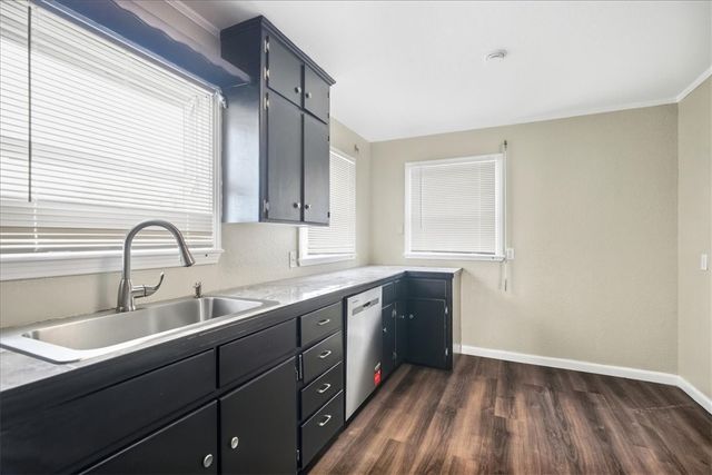 4022 Lowman St, Corpus Christi, TX 78411