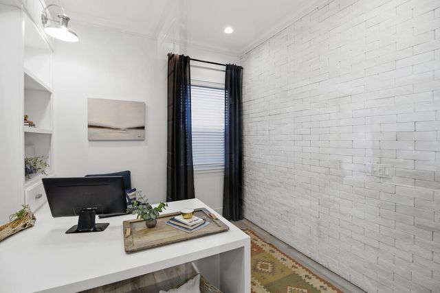 3304 Crocker Dr, Sacramento, CA 95818