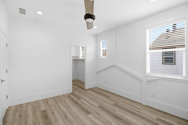 3304 Crocker Dr, Sacramento, CA 95818