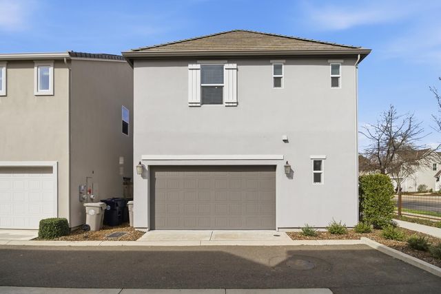 3304 Crocker Dr, Sacramento, CA 95818