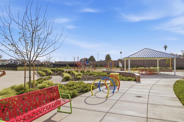 3304 Crocker Dr, Sacramento, CA 95818