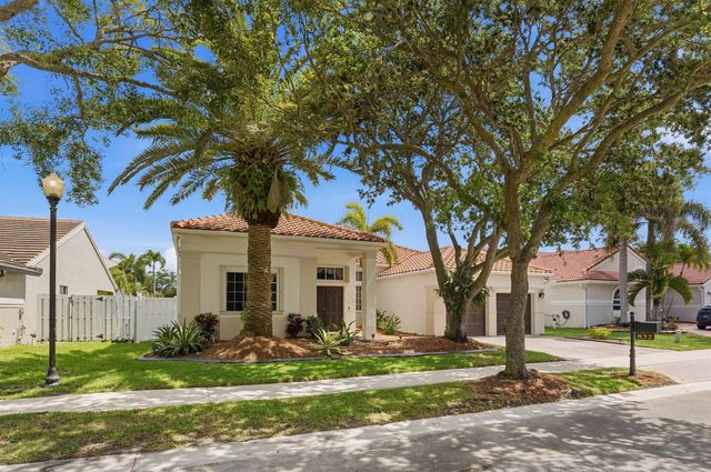 832 Heritage Drive, Weston, FL 33326