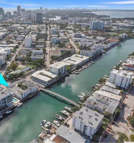 8080 Tatum Waterway Dr 3, Miami Beach, FL 33141