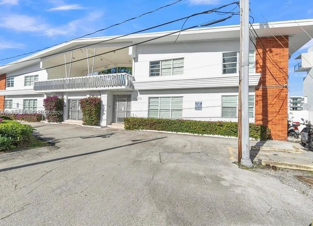 8080 Tatum Waterway Dr 3, Miami Beach, FL 33141