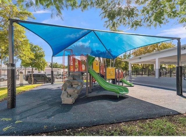 8080 Tatum Waterway Dr 3, Miami Beach, FL 33141