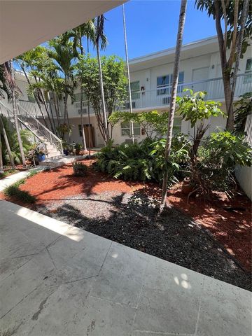 8080 Tatum Waterway Dr 3, Miami Beach, FL 33141