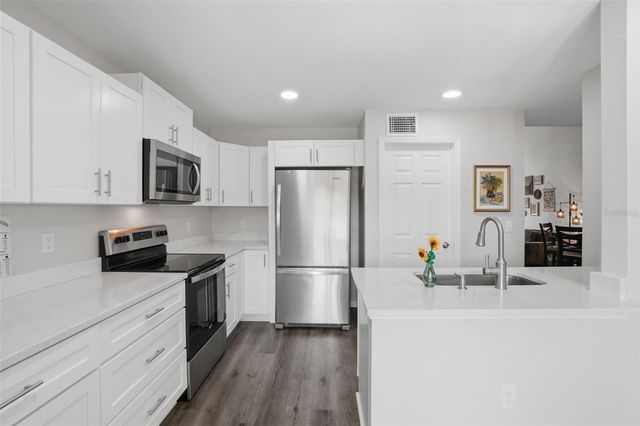 2264 GRENWICH AVENUE 2264, Orlando, FL 32817