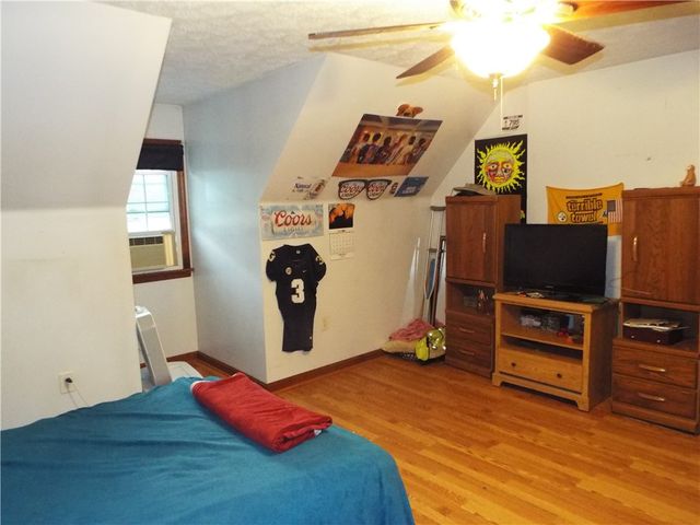 25 Linton Alley, East Bethlehem, PA 15333