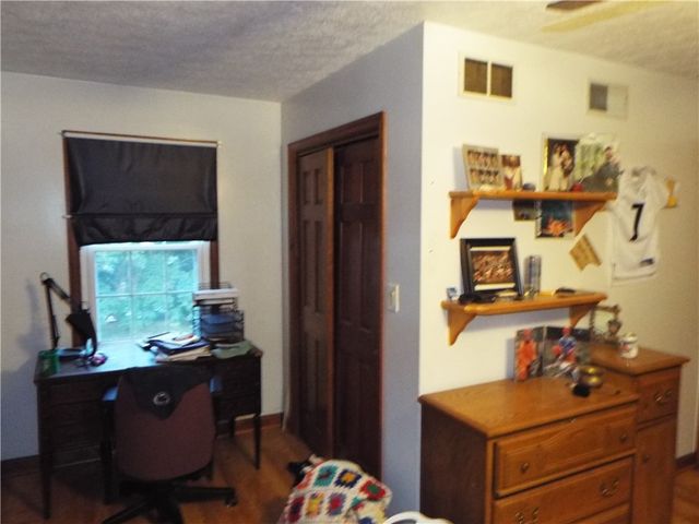 25 Linton Alley, East Bethlehem, PA 15333