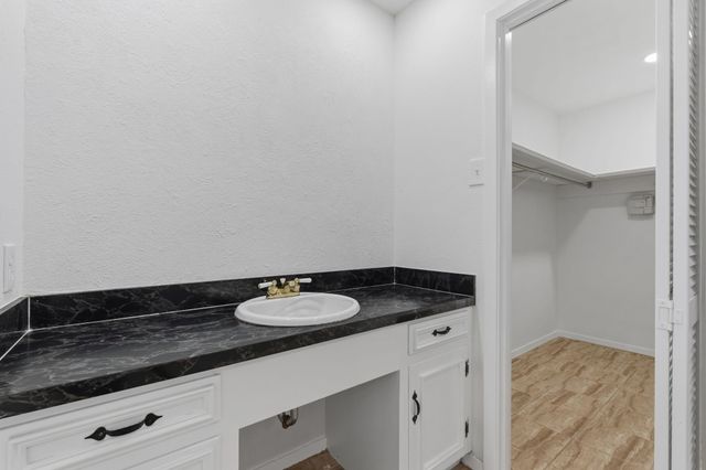 3405 Hacienda Circle, Irving, TX 75062