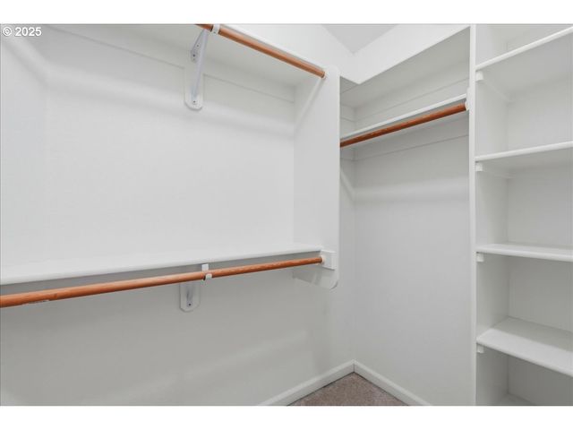 15001 Nw ELAINA Ln, Portland, OR 97229