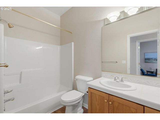 15001 Nw ELAINA Ln, Portland, OR 97229