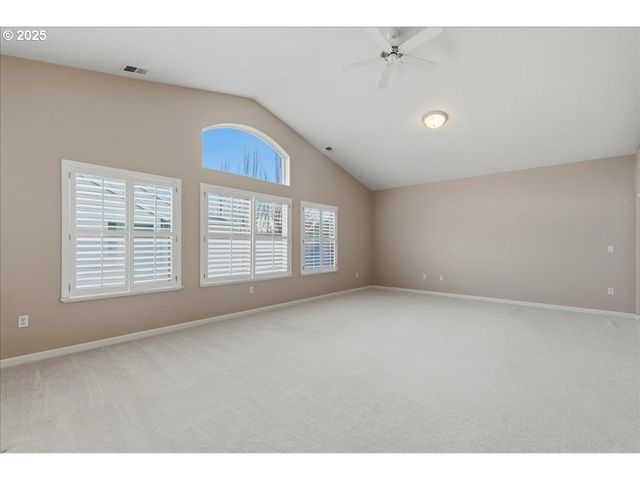 15001 Nw ELAINA Ln, Portland, OR 97229