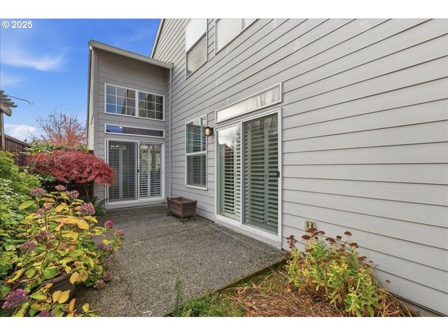 15001 Nw ELAINA Ln, Portland, OR 97229