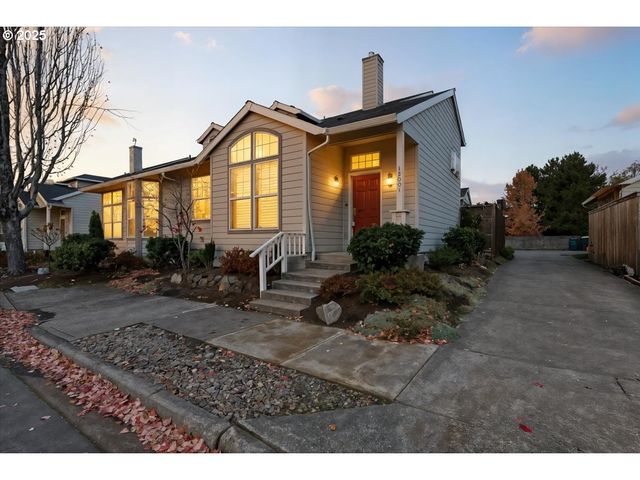 15001 Nw ELAINA Ln, Portland, OR 97229