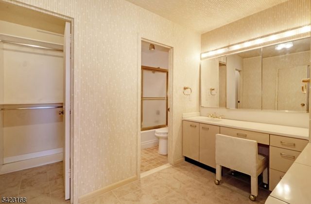 2 Claridge Dr. 1LE, Verona Twp., NJ 07044