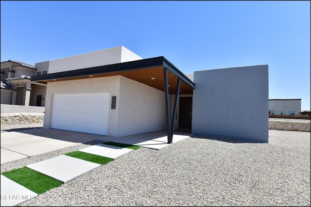 240 Emerald Sun Drive, Horizon City, TX 79928