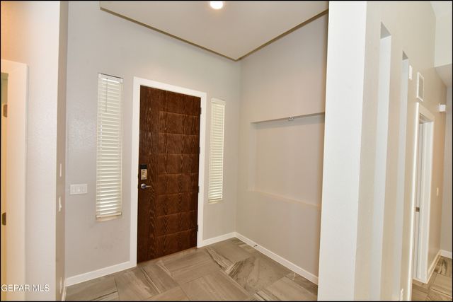 240 Emerald Sun Drive, Horizon City, TX 79928