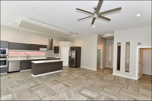 240 Emerald Sun Drive, Horizon City, TX 79928