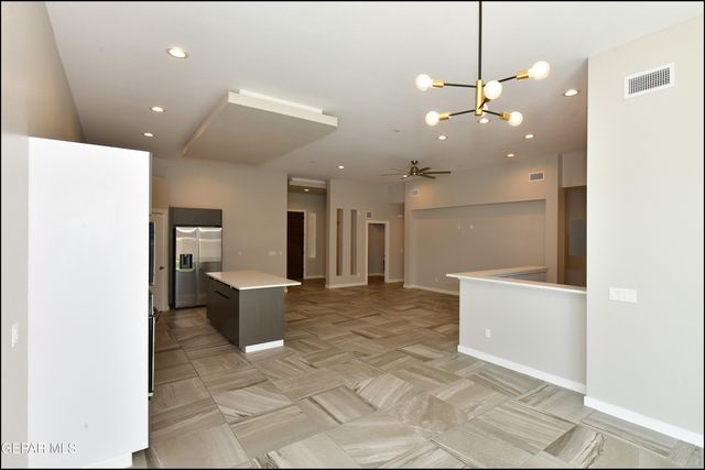 240 Emerald Sun Drive, Horizon City, TX 79928