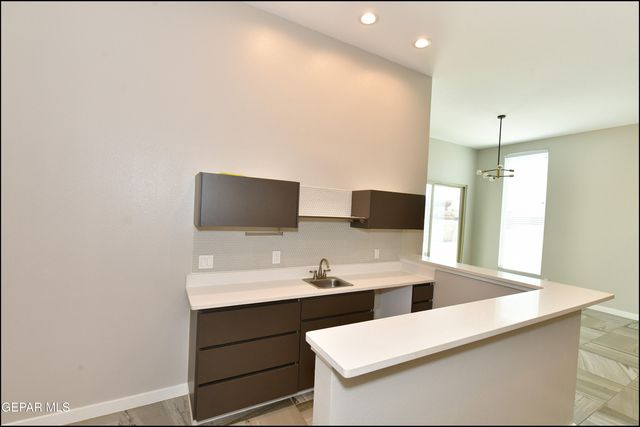 240 Emerald Sun Drive, Horizon City, TX 79928