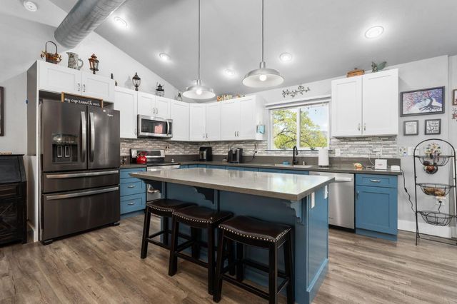 28905 Acorn Way, Coarsegold, CA 93614