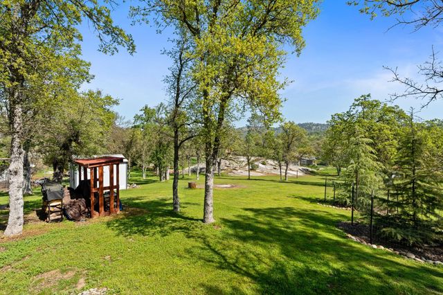 28905 Acorn Way, Coarsegold, CA 93614