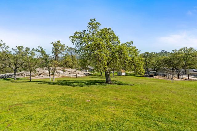 28905 Acorn Way, Coarsegold, CA 93614