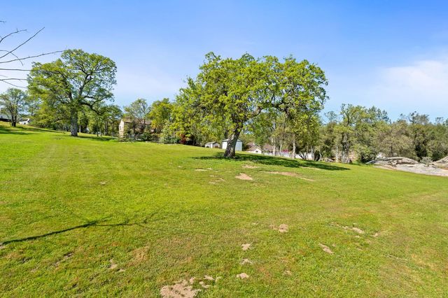 28905 Acorn Way, Coarsegold, CA 93614