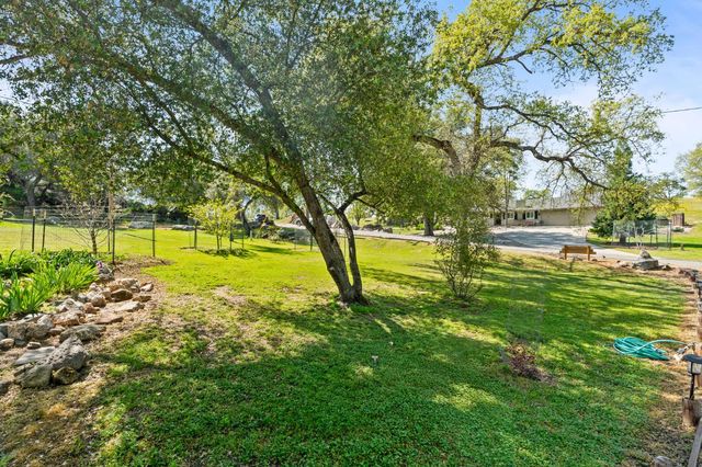 28905 Acorn Way, Coarsegold, CA 93614