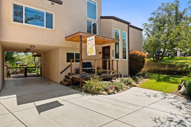 28905 Acorn Way, Coarsegold, CA 93614