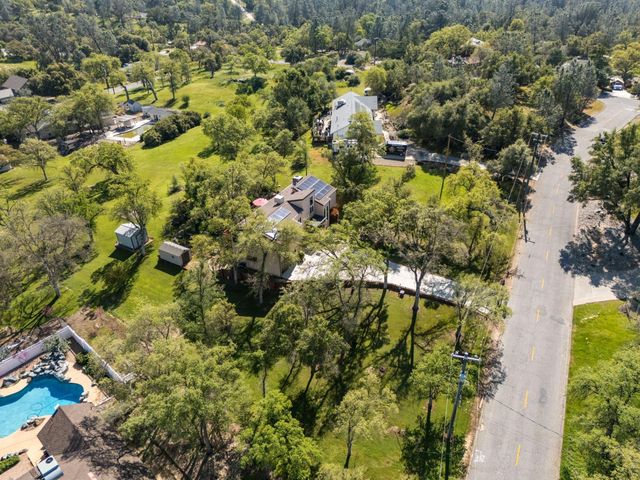 28905 Acorn Way, Coarsegold, CA 93614