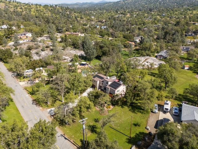 28905 Acorn Way, Coarsegold, CA 93614