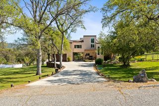 28905 Acorn Way, Coarsegold, CA 93614